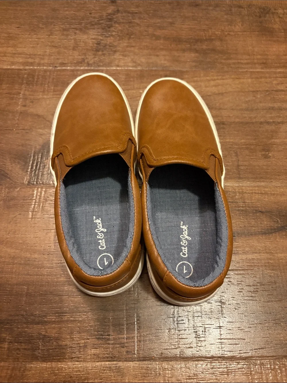 Casual Slip-On Boys Sneakers in Brown